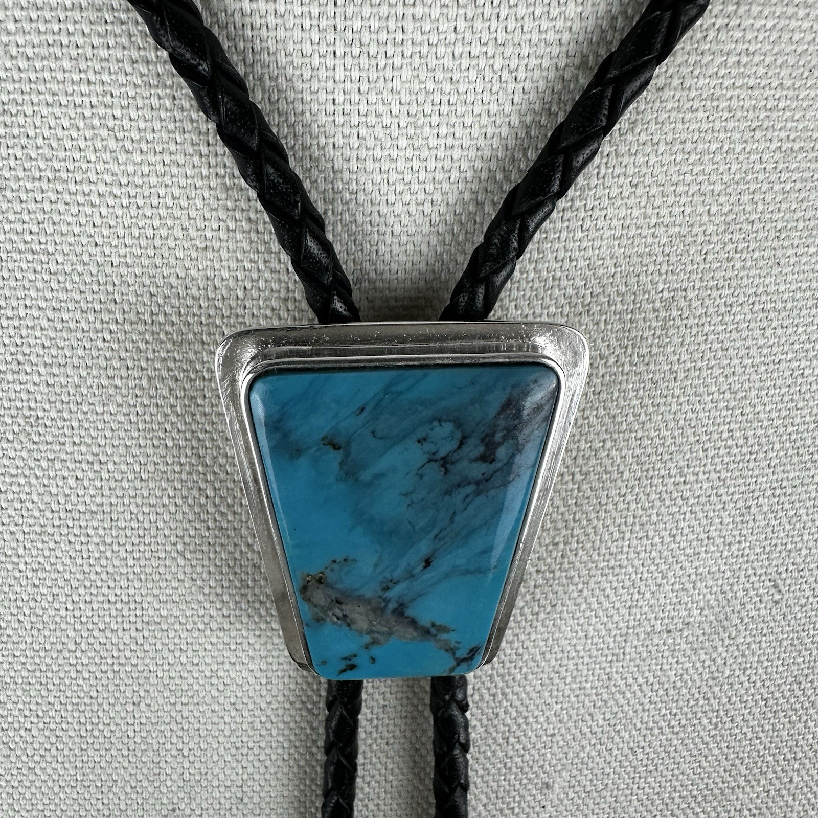 Tremendous Vintage Turquoise Stone Sterling Silver Western Bolo Tie