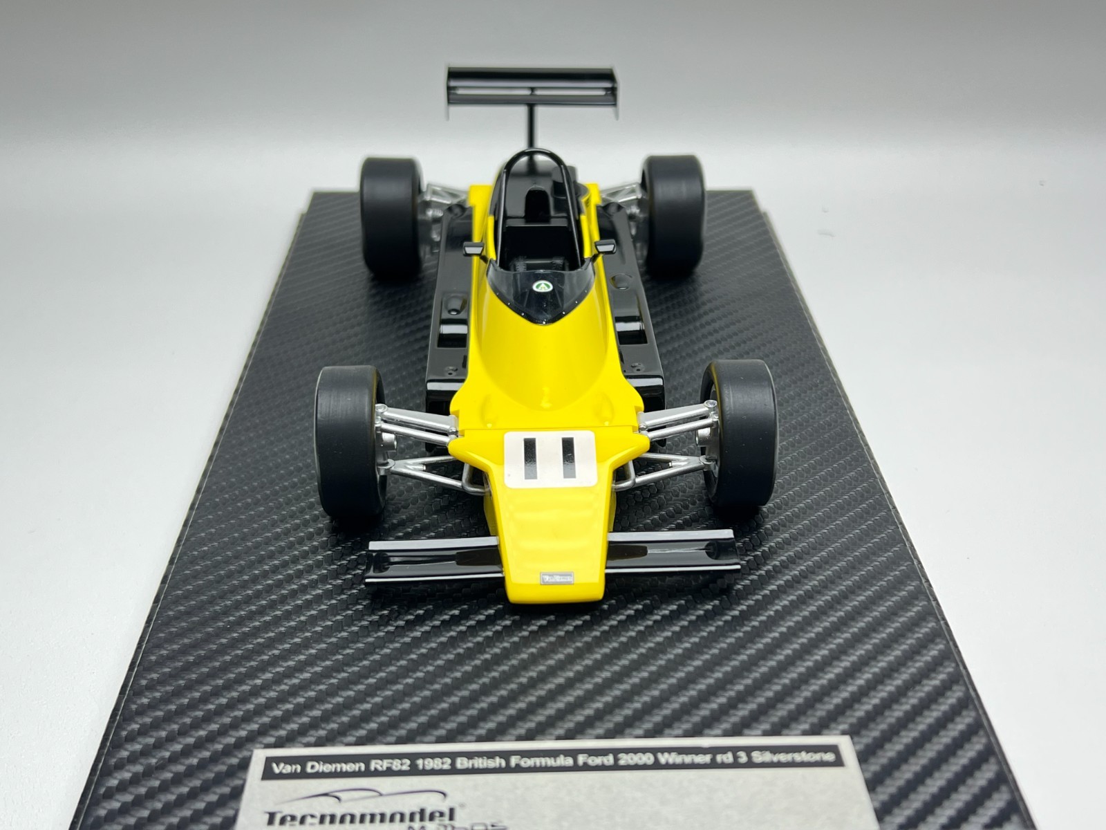 Tecnomodel 1/18 Van RF82 1982 Formula Ford 2000 Winner Rd 3 Silverstone Racing- thumbnail 5