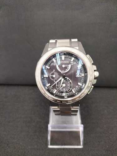 Citizen Attesa H820-T020135 Eco-Drive Radio-Pilotée Titan Solaire Montre Hommes - Photo 1 sur 9