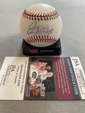 LOS ANGELES DODGERS- ERIC GAGNE AUTOGRAPH MLB BASEBALL w. CY03 INS. JSA CB31471