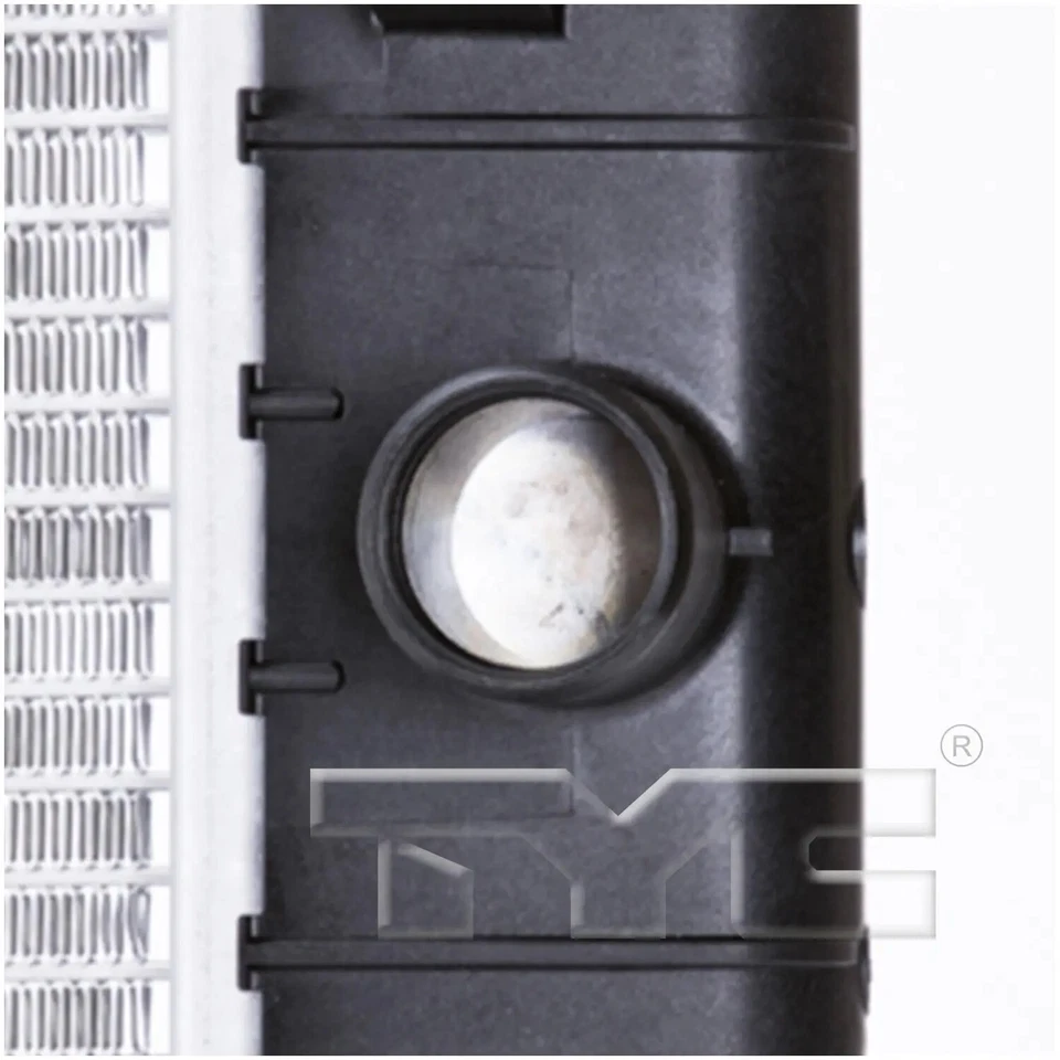 Conjunto de radiador TYC 2972 para 07-08 Chevrolet Pontiac Saturn Aura G6 Malibu Foto 3 de 4