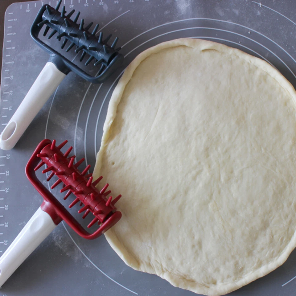 2PCS Pizza Dough Roller Docker Pizza Hole Puncher Roller Punch Tool - Image 3 of 4
