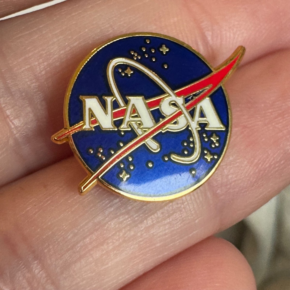Nasa Pin Button Nasa Tshirt NASA Logo Lapel Pin, The National Aeronautics And Space ...