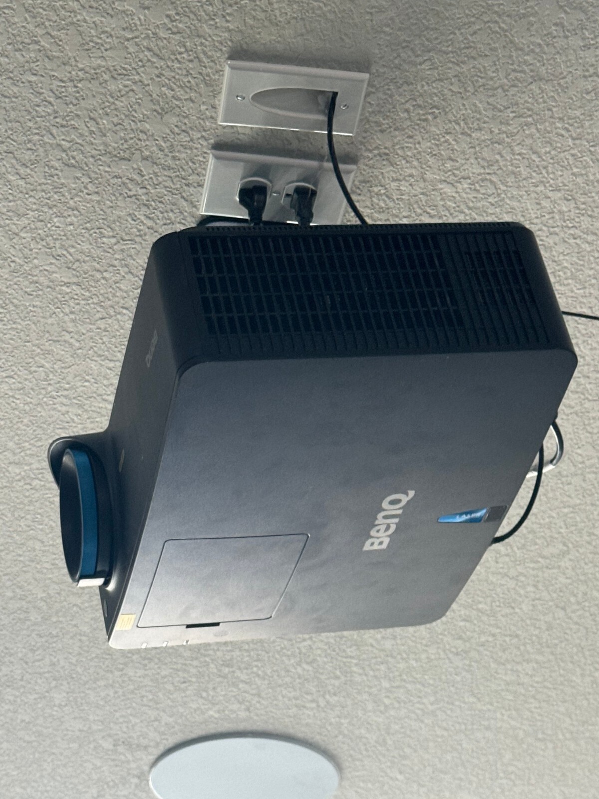 Benq LK936ST 4K HDR ShortThrow Laser Projector eBay