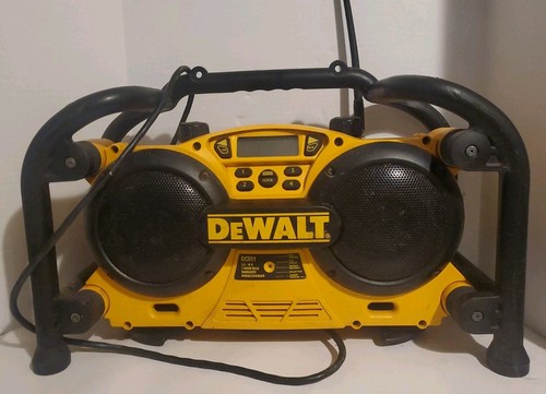Dewalt DC011 Yellow AM FM Heavy Duty Battery Charger Worksite Radio 7.2 18V 120V