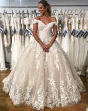 Luxury Wedding Dresses Off The Shoulder Lace Appliques Sweep Train Bridal Gown