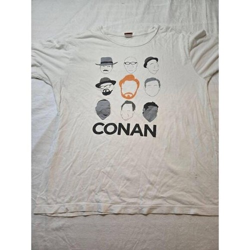 BustedTees T-Shirt XXL White Conan O'Brien  Multi Face Comedian See pics stain - Afbeelding 2 van 9