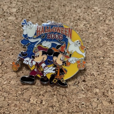 Disney HappyNewYear 2006 限定ピンバッジ LTD500 Tokyo Disney 2006 Happy Halloween Pirate Mickey & Witch Minnie Pin