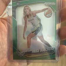 2025 Panini Prizm WNBA - Paige Bueckers #147 Green Prizm Variation (RC)