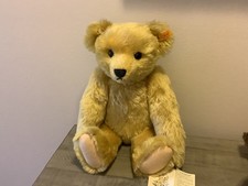 Germany made Steiff Classic Series Teddy Bear w Squeaker 000515 16 Inch Jointed