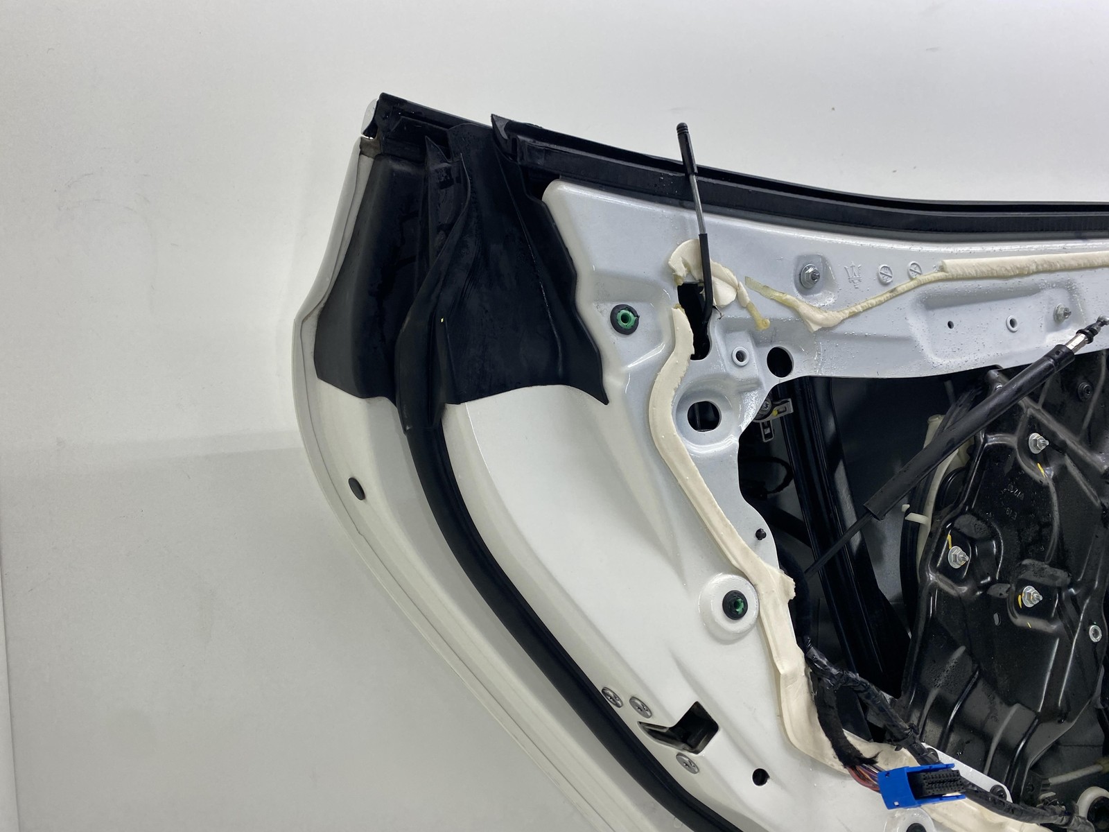 ⭕ 2014-2020 Maserati Ghibli Rear Driver Side Door Shell Panel Left LH White OEM