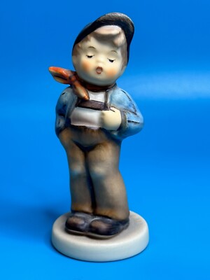 Vintage Goebel M.I. Hummel Club Figurine LUCKY FELLOW Hum 560 TMK-7 Year 1992/93