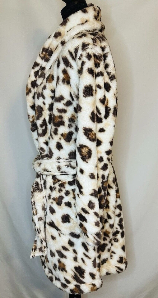 Acogedora bata de felpa con cinturón estampado animal Aerie para mujer XS/S NUEVA CON ETIQUETAS Foto 3 de 4