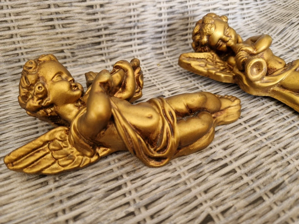 DEUX ANCIENS ANGELOTS MUSICIENS RESINE DOREE FIXATION MURALE HAUTEUR 15cm - Photo 2/3