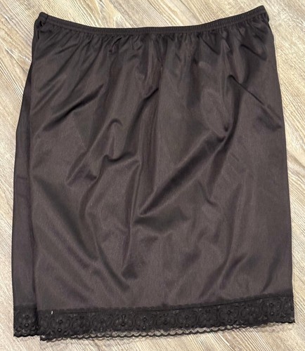 VTG 90’s Vanity Fair Black 100% Nylon Elastic Waist Laced Hem Patti Shorts 18” L - Picture 5 of 10