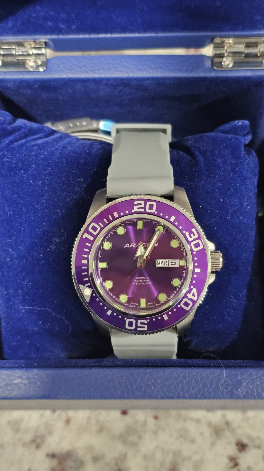 Aragon A064 Divemaster Automatic 45mm 200 meter P… - image 1