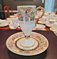 Fancy Vintage Royal Vienna-style Footed Tea Cup and Saucer