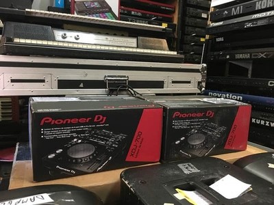 (Pair ) Pioneer XDJ-700 DJ Multi Player  IN BOX ARMENS