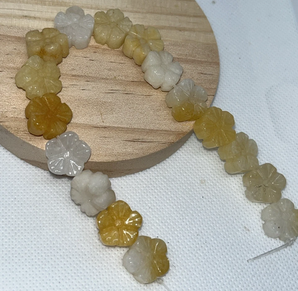 Alter Topas Jade Perlen Blumen Blüten Mit Loch 16Stück 13mm Edelstein Kristall - Bild 4 von 4