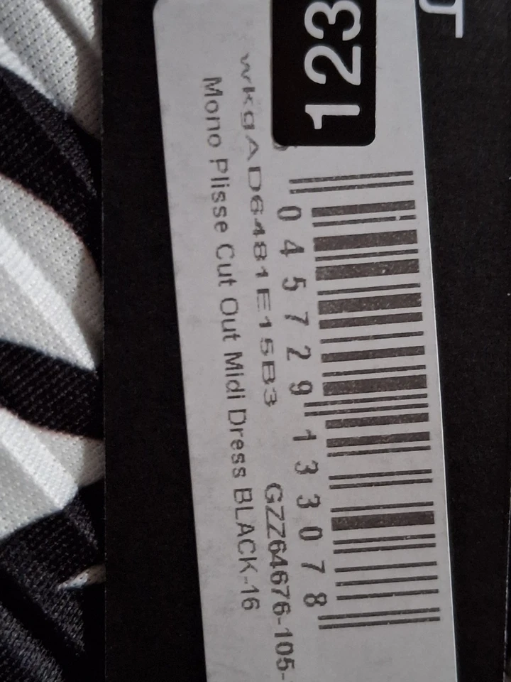 Boohoo  Black &White  Abstract Print Midi Dress With Cut Out Detail Size Uk 16 - Image 4 of 4