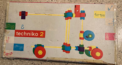 TECHNIKO 2 1025 VINTAGE BUILDING BUILDER SET MADE IN HOLLAND  INSTRUCTIONS BOX