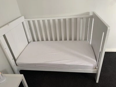 baby bunting flip out sofa