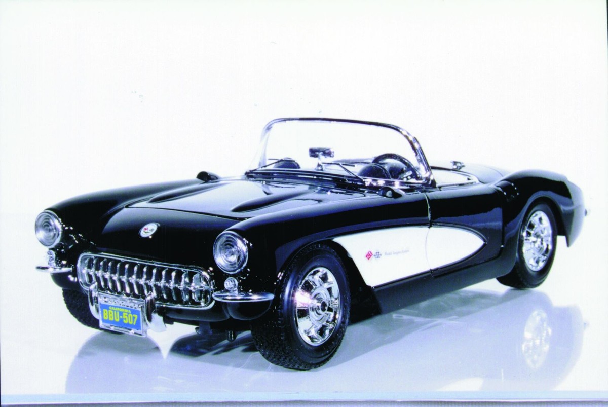 1:18 Bburago (Burago) Chevy Corvette Convertible '57 black, pink