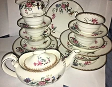   INDIAN TREE VNTG HAND PAINTED CORONET ENGLAND 18 PCS LUNCHEON Dinnerware SET