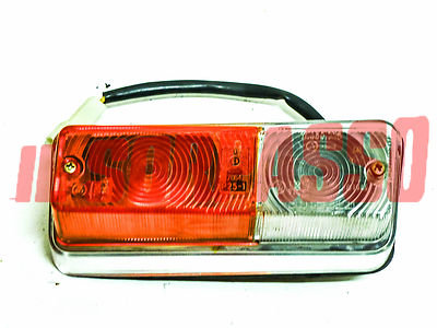FRONT RIGHT LIGHT PLASTIC WHITE/ARA ALFA ROMEO 1750 2000 SEDAN TROLLEY