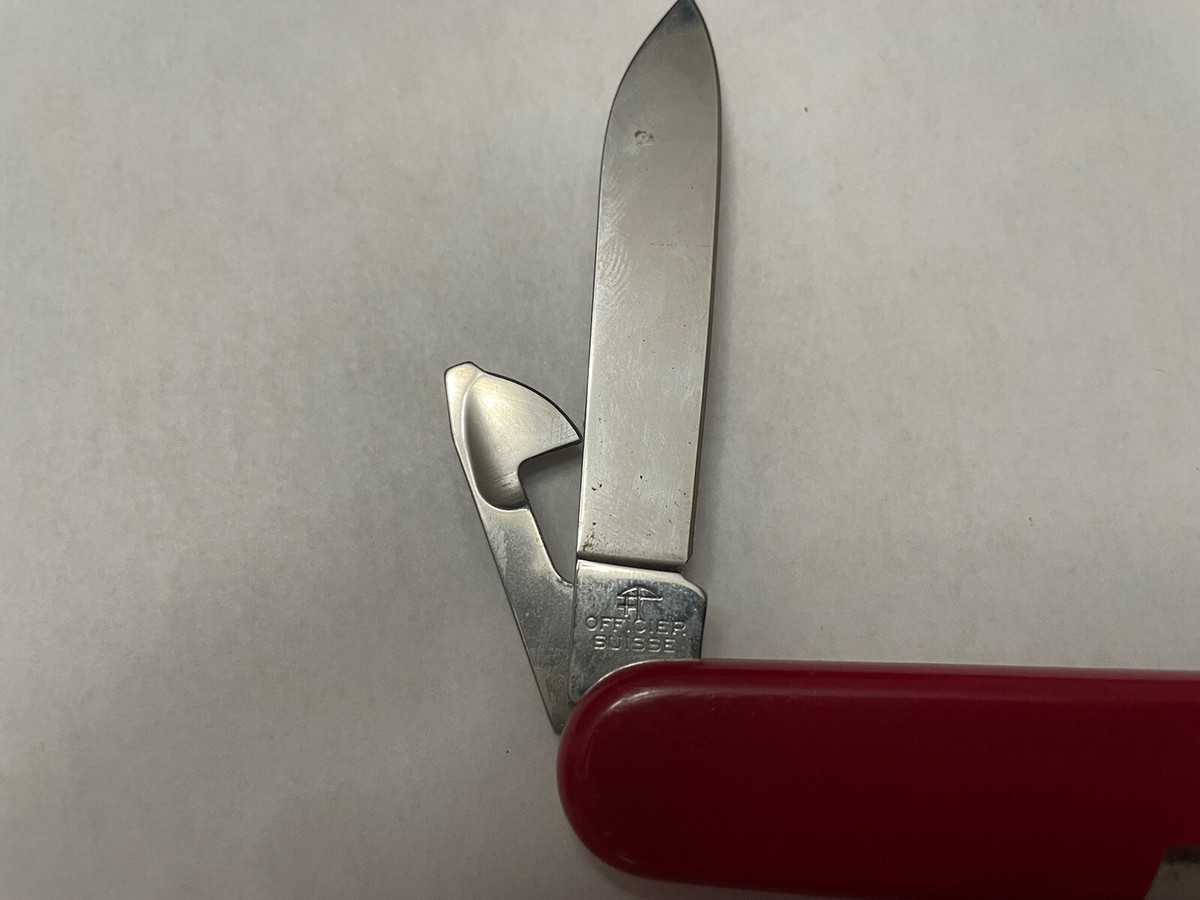 Victorinox Champion Swiss Army Pocketknife 1.5793 never used 