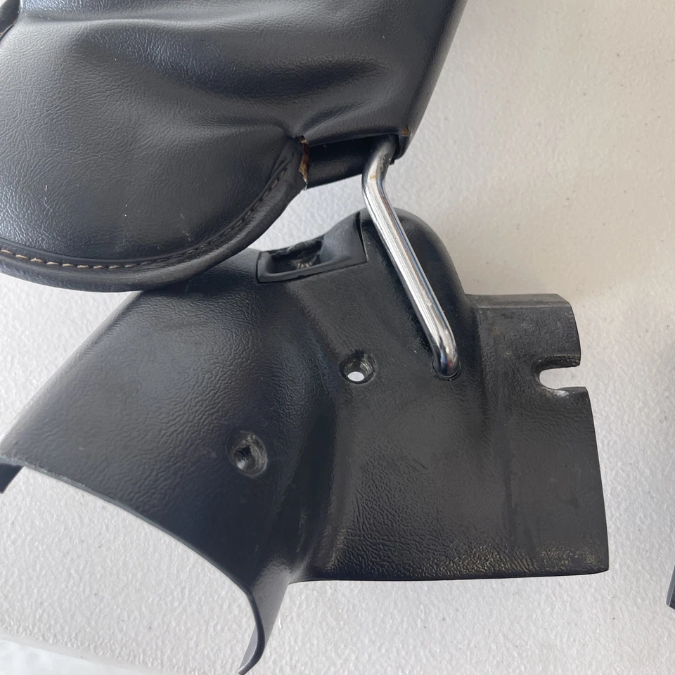 Пара черных внутренних солнцезащитных козырьков для кабриолета Ford Mustang 1987 1993 годов выпуска - Изображение 3 из 4