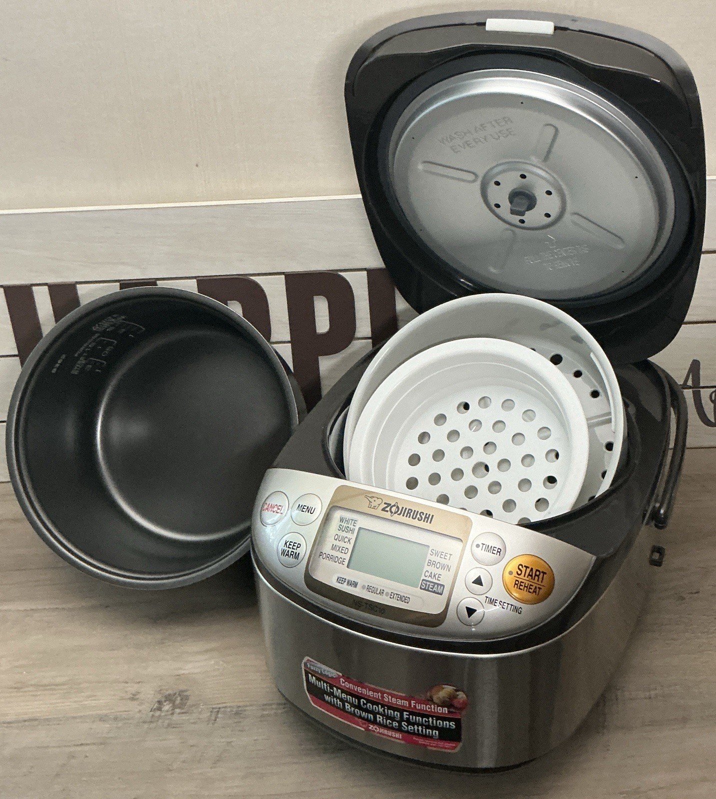NICE Zojirushi 5-1/2-Cup Micom Rice Cooker & Warmer NS-TSC10 Kitchen Appliance