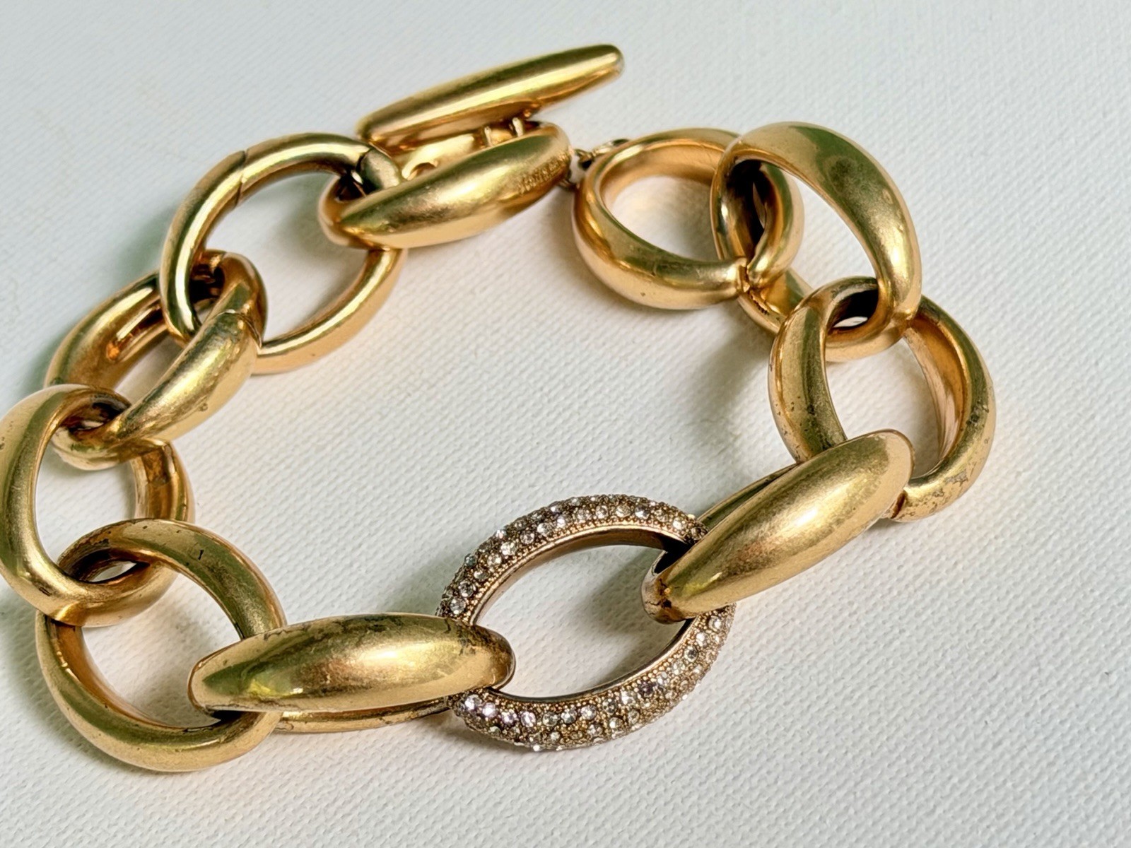 Stella & Dot Gold Tone Oval Link Chain Bracelet Crystal Pavé Toggle 8in Signed