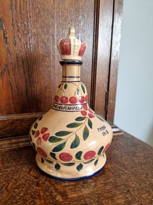 Rare Vintage Early CHERRY BRANDY Peter Heering Copenhagen Decanter Crown Stopper