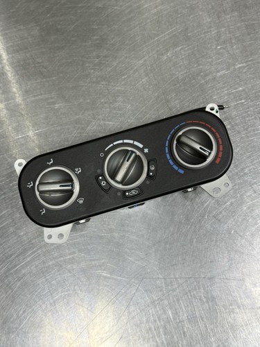 07-09 JEEP COMPASS A/C HEATER TEMPERATURE CLIMATE CONTROL P05058299AE - Picture 1 of 5
