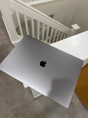 Apple MacBook Pro MVVM2LL/A 16'' 512GB macOS  Space Gray