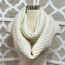 PrAna Knit Infinity Scarf Womens OS Cream Dot Cozy Chunky Outdoor