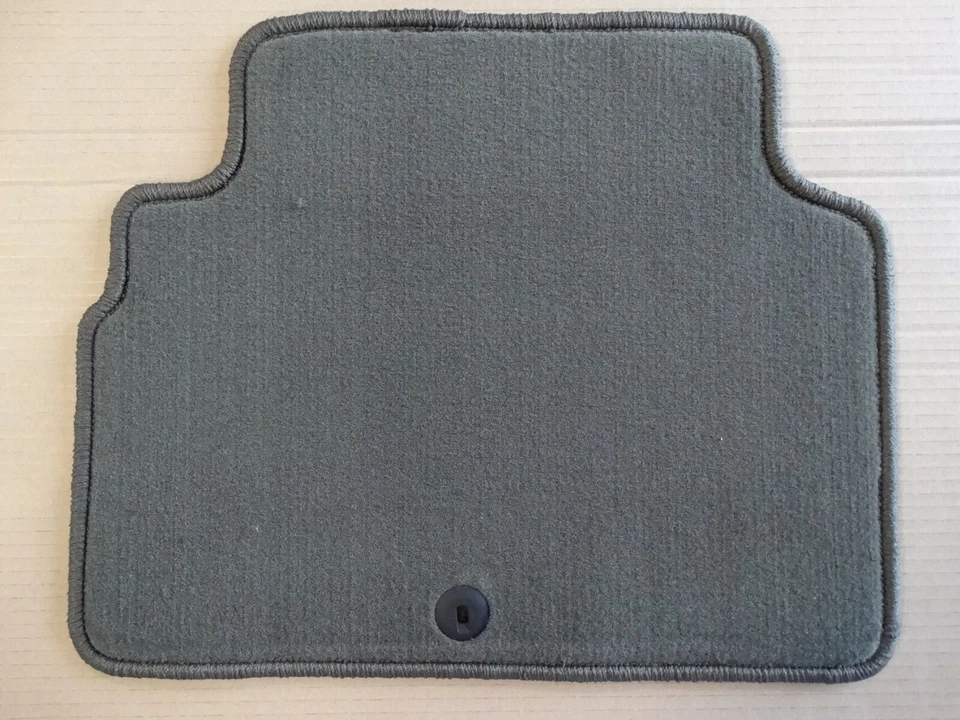 2013-2016 KIA SPORTAGE Carpet Floor Mats Set Front & Rear MOCHA w LOGO - Image 4 of 4