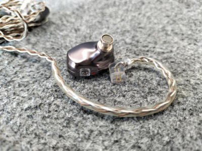 Cayin YB04 Silver In-ear monitor with BA4 In Ear Earphone Japan