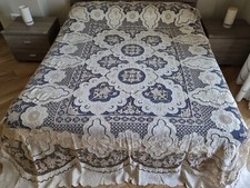 Maestoso copriletto in puro lino con ricamo a mano Burano di Venezia