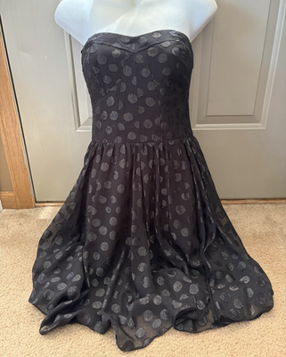 guess los angeles black dress Women's Size 8 Strapless Party Zip Down Back GREAT Size:Customs Size True to size. custom:Garderob Magda Butrym Asymmetrical Sculpted