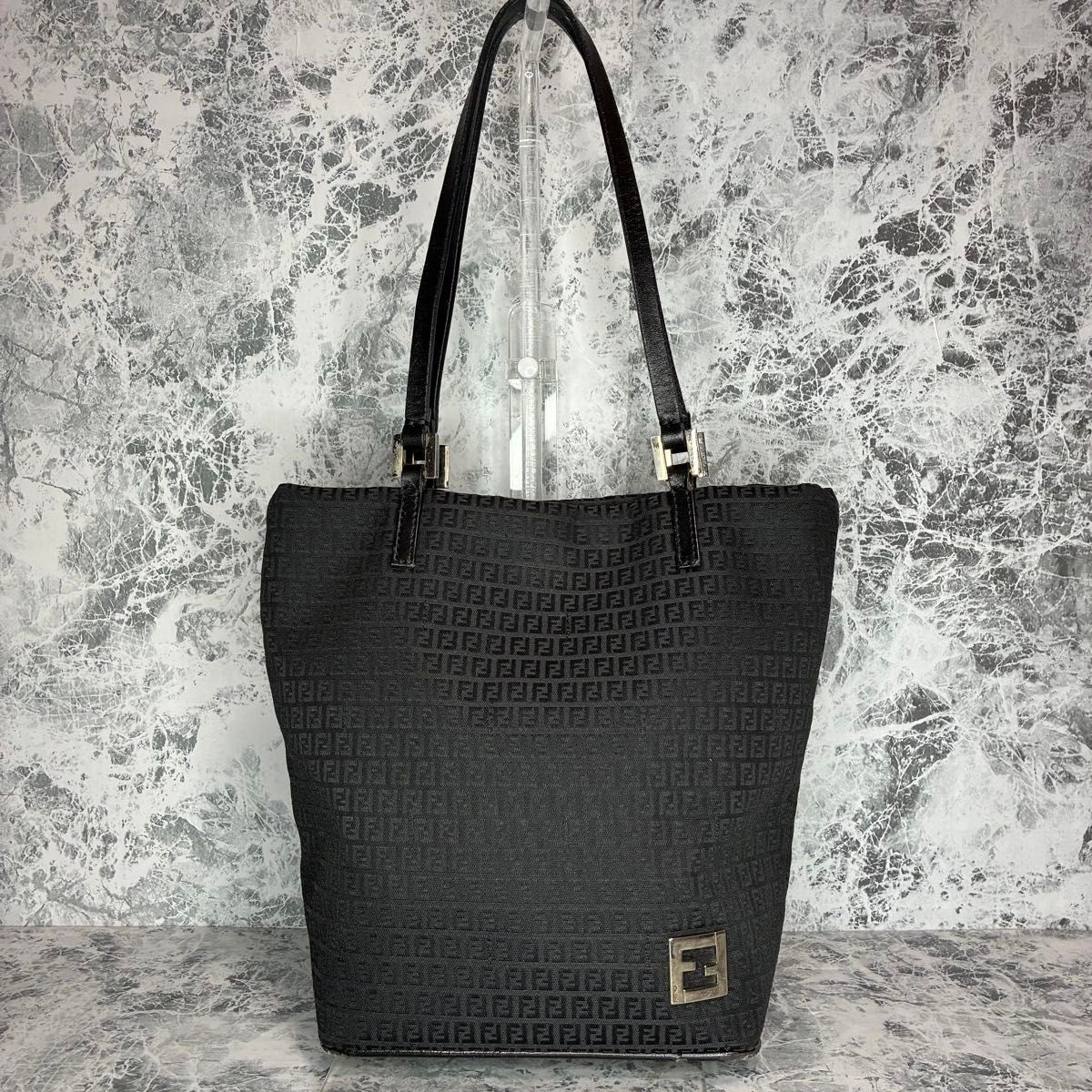 Borsa FENDI: Zucca Zucchino Nera 8BH051 senza accessori;--