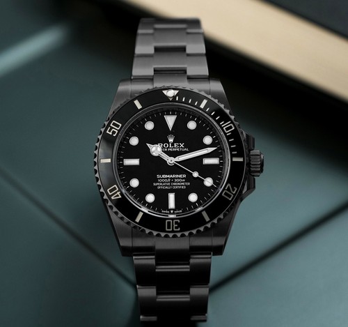 Rolex Submariner Black PVD/DLC Coated Stainless Steel 41mm Watch 124060 - Picture 2 of 7