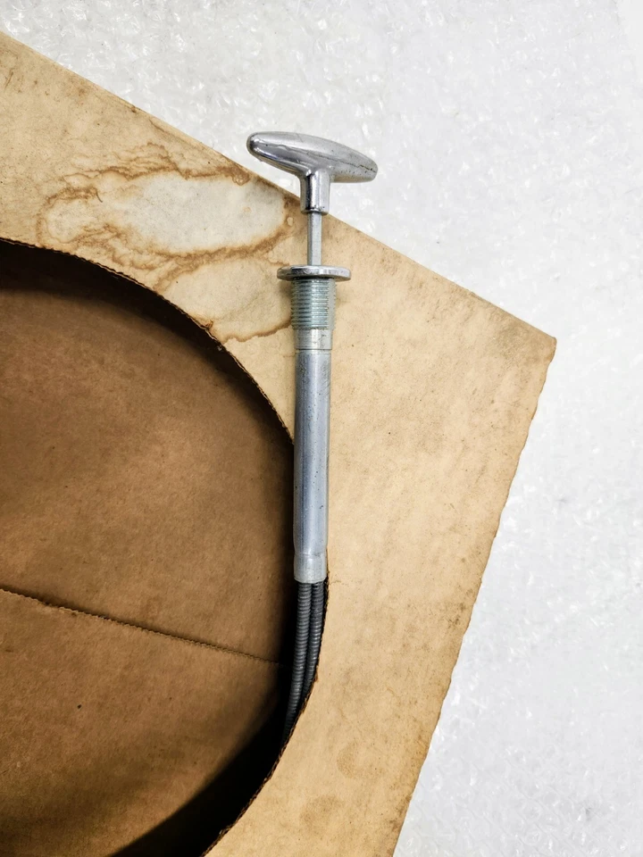 Mango de montaje de cable de liberación de capó Corvette 58-62 C1 OEM NOS GM leer a continuación Foto 2 de 3