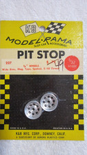 K B PIT STOP 5/8 WHEELS WIDE RIM MAG TYPE SPOKED 5/40 THREADED 227 1/32