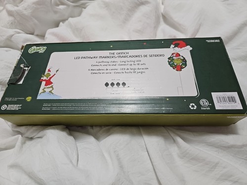 Gemmy Dr Seuss The Grinch Stole Christmas Pathway LED Light Stakes Markers - Picture 3 of 3