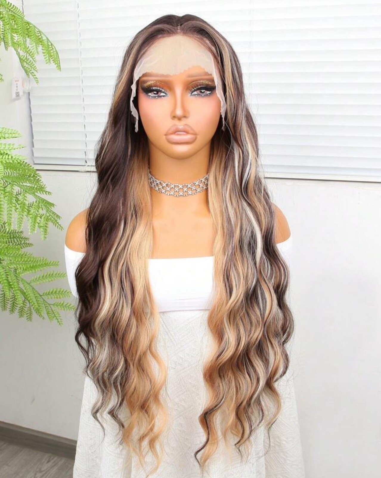 Perruque longue femme brun doré 70cm bouclée synthétique anti-glisse avec 4 bonnets
