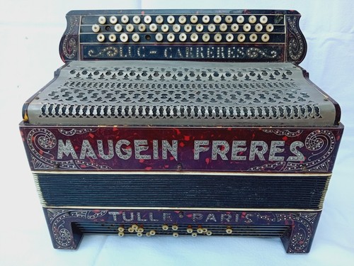 Ancien Accordéon MAUGEIN Frères à Tulle & Paris - Luc CARRERES vers 1930 Corrèze