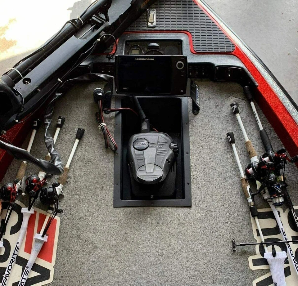 Cacerola de pedal con motor de arrastre empotrado diseño marino Minn Kota Top Foto 3 de 4