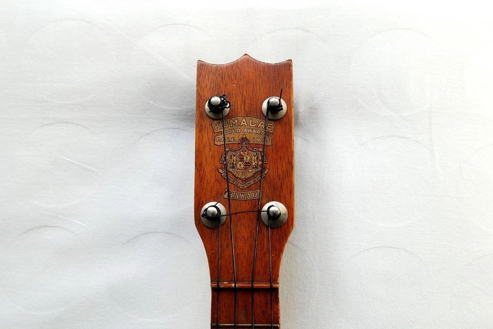 Kumalae Gold Award Ukulele - Image 2 of 4